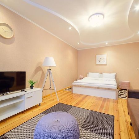 Bright Apartments On Internatsionalnaya 明斯克 外观 照片