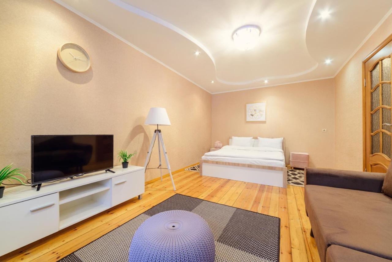 Bright Apartments On Internatsionalnaya 明斯克 外观 照片